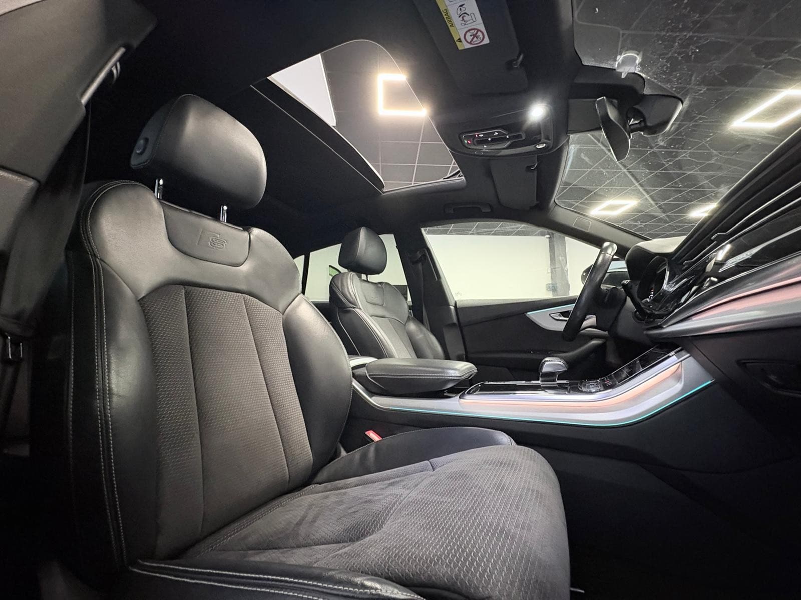 AUDI Q8 50 TDI 286cv Tiptronic 8 Quattro S line / Toit Ouvrant / Affichage Tete Haute / CarPlay / B&O — photo 5