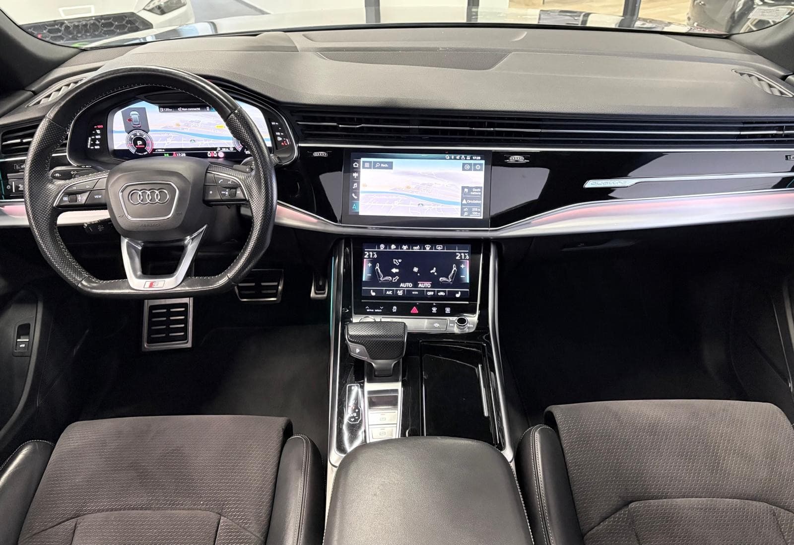 AUDI Q8 50 TDI 286cv Tiptronic 8 Quattro S line / Toit Ouvrant / Affichage Tete Haute / CarPlay / B&O — photo 3
