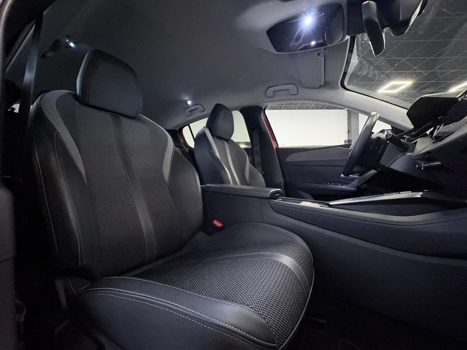 PEUGEOT 308 1.5 HDi 130cv EAT8 Active Pack / CarPlay / GPS / Drive Mode — photo 7