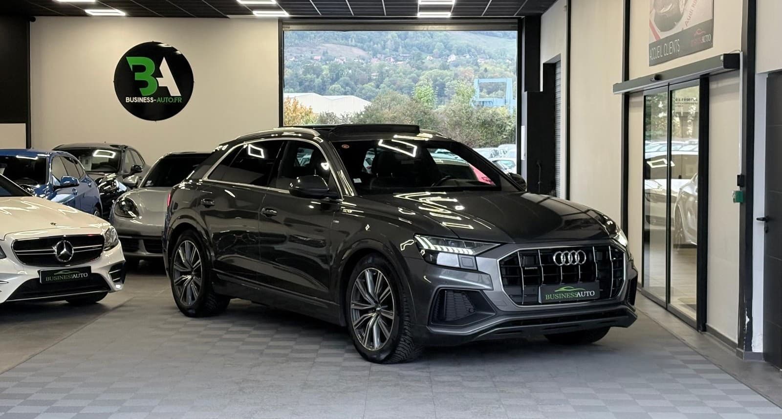AUDI Q8 50 TDI 286cv Tiptronic 8 Quattro S line / Toit Ouvrant / Affichage Tete Haute / CarPlay / B&O — photo 2