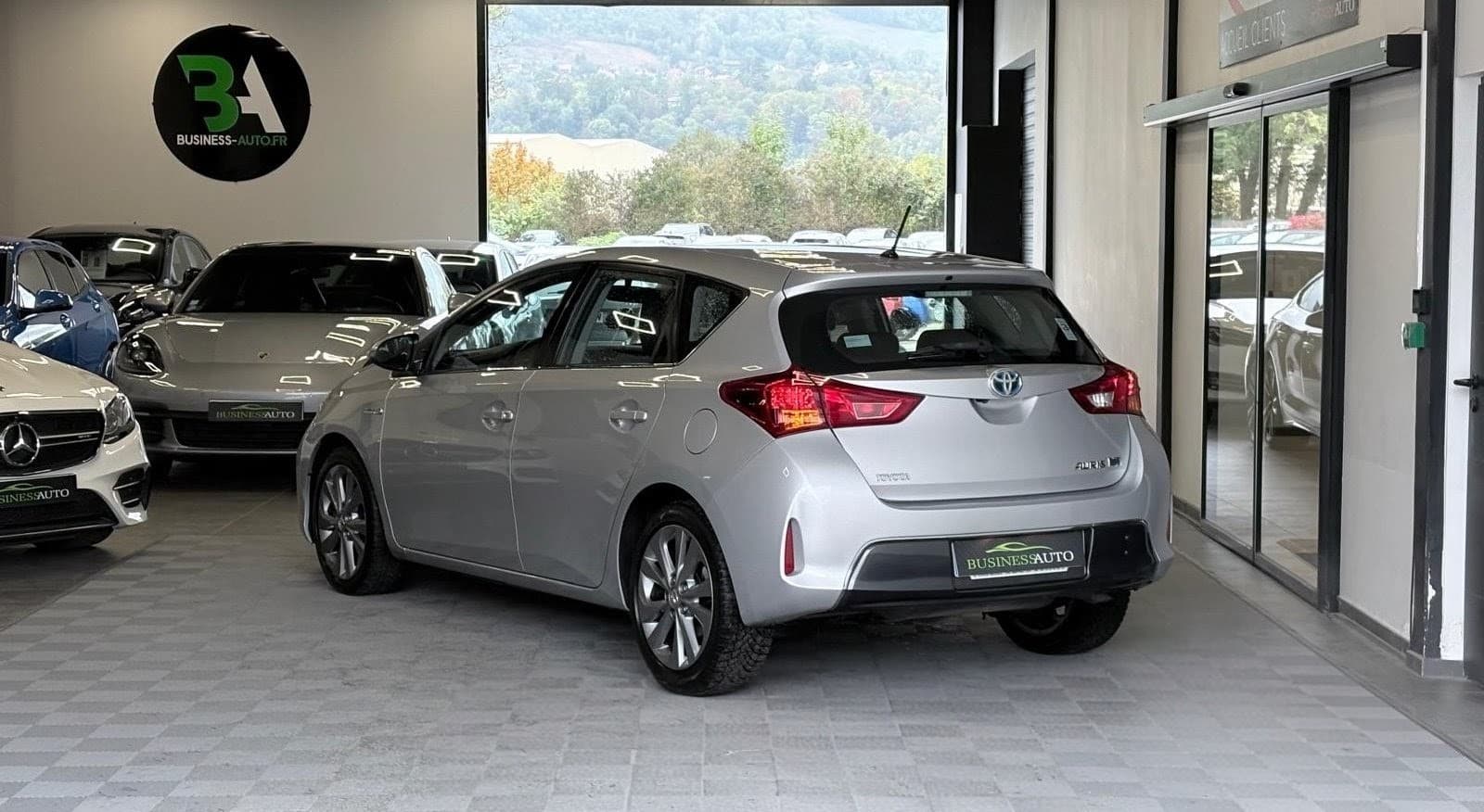 TOYOTA AURIS Hybride 136h / Camera / GPS / Bluetooth — photo 9