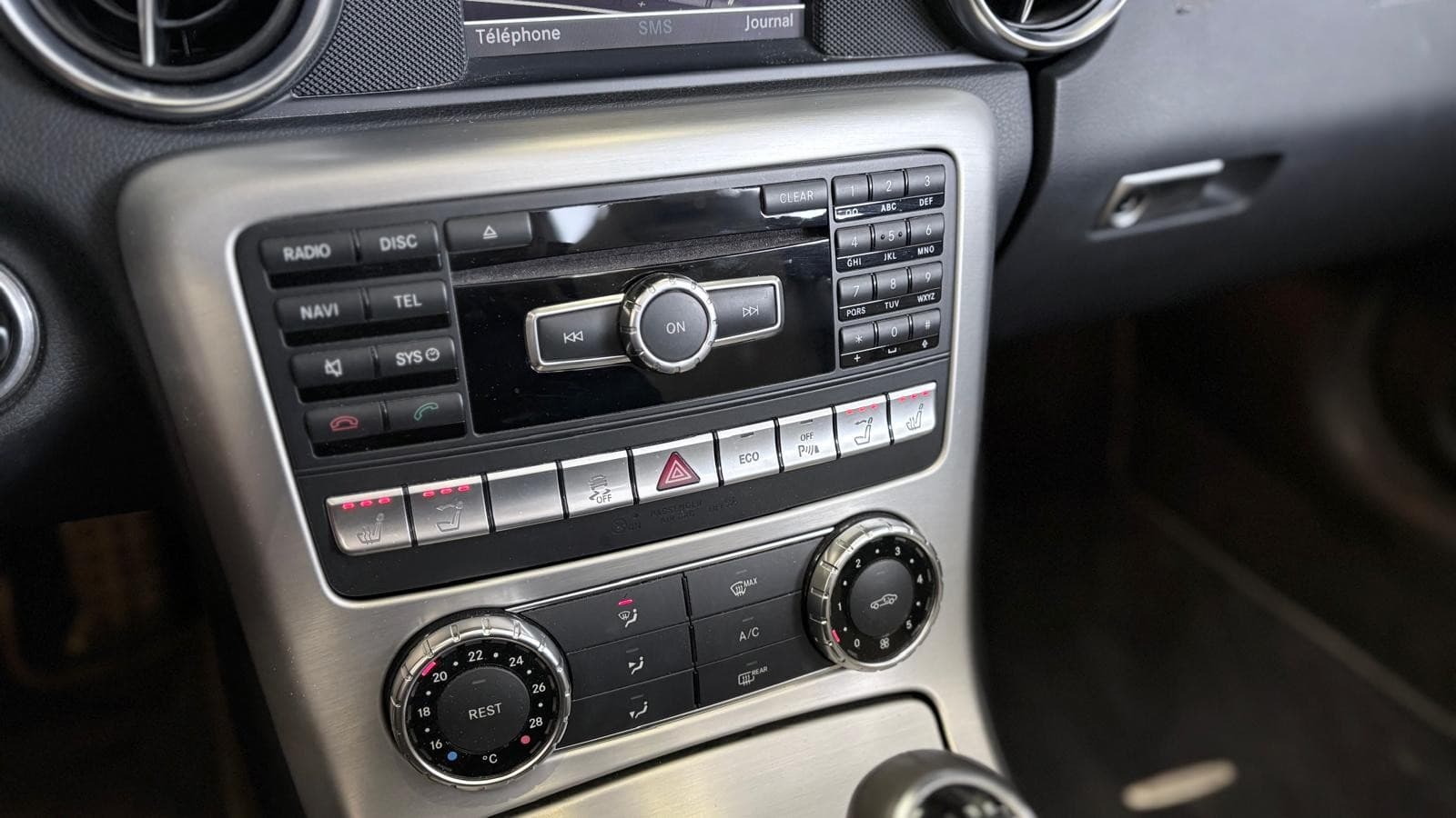 MERCEDES CLASSE SLK 200 1.8 184cv Décapotable / Toit Panoramique / Chauffage de Nuque / Cuir / Sièges Chauffants — photo 8
