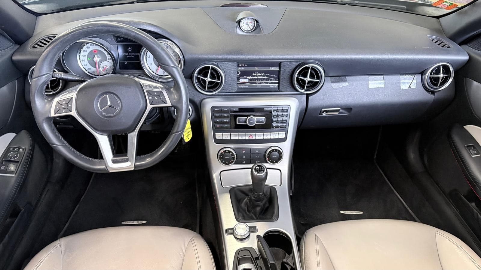 MERCEDES CLASSE SLK 200 1.8 184cv Décapotable / Toit Panoramique / Chauffage de Nuque / Cuir / Sièges Chauffants — photo 3