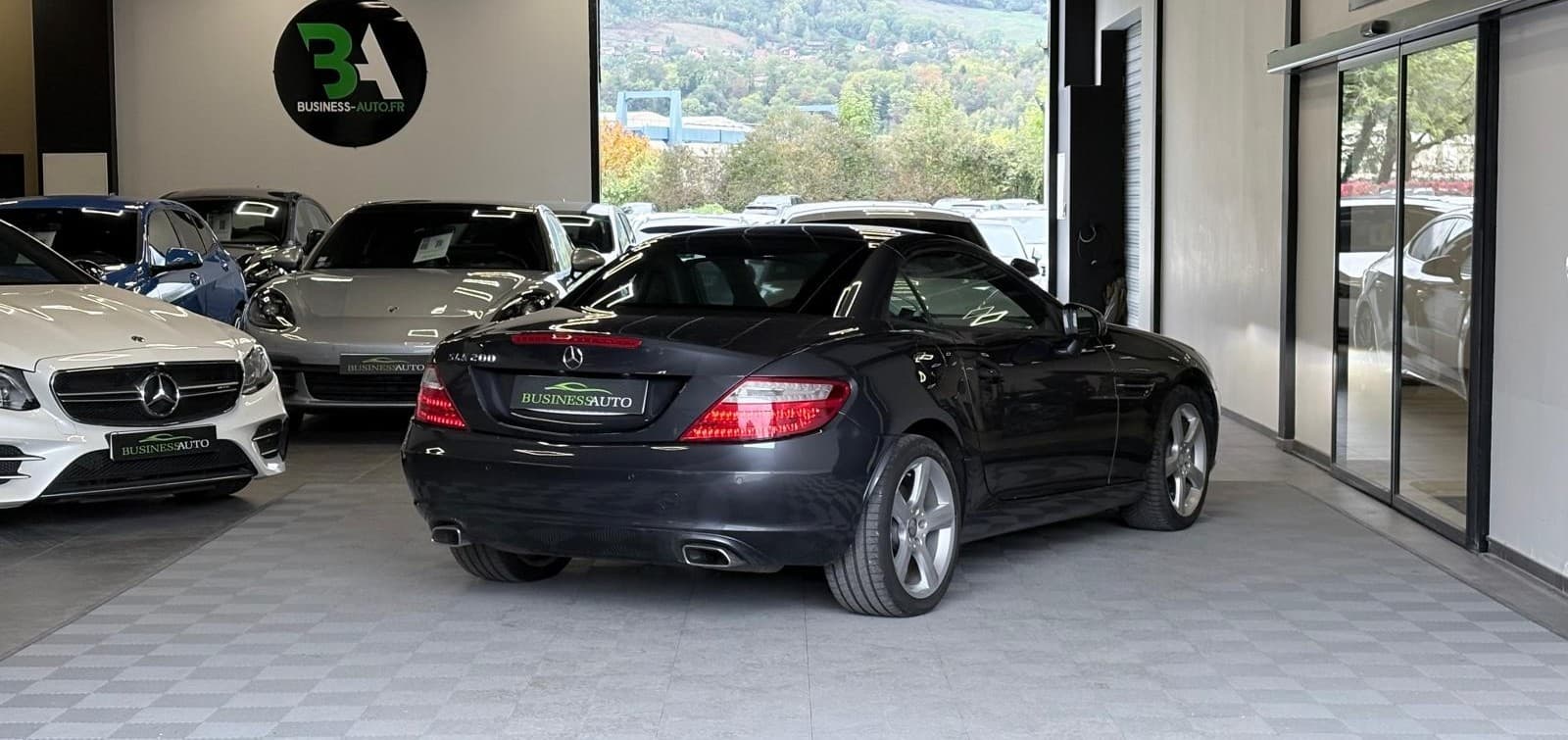 MERCEDES CLASSE SLK 200 1.8 184cv Décapotable / Toit Panoramique / Chauffage de Nuque / Cuir / Sièges Chauffants — photo 9