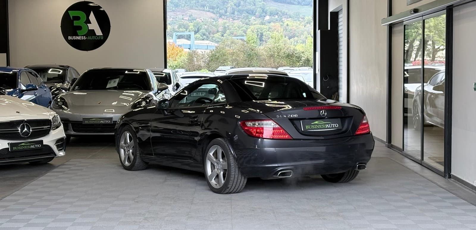 MERCEDES CLASSE SLK 200 1.8 184cv Décapotable / Toit Panoramique / Chauffage de Nuque / Cuir / Sièges Chauffants — photo 10