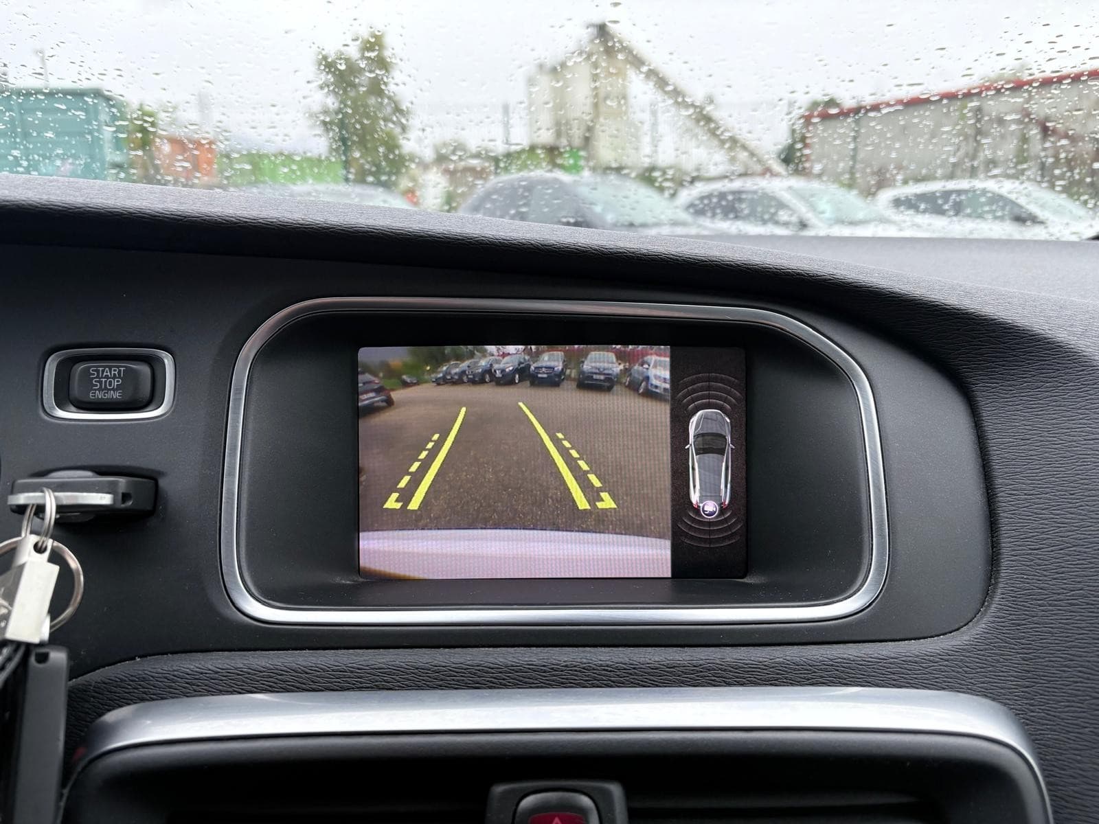 VOLVO V40 D2 120cv Geartronic 6 Cross Country / GPS / Toit Panoramique / Camera — photo 7