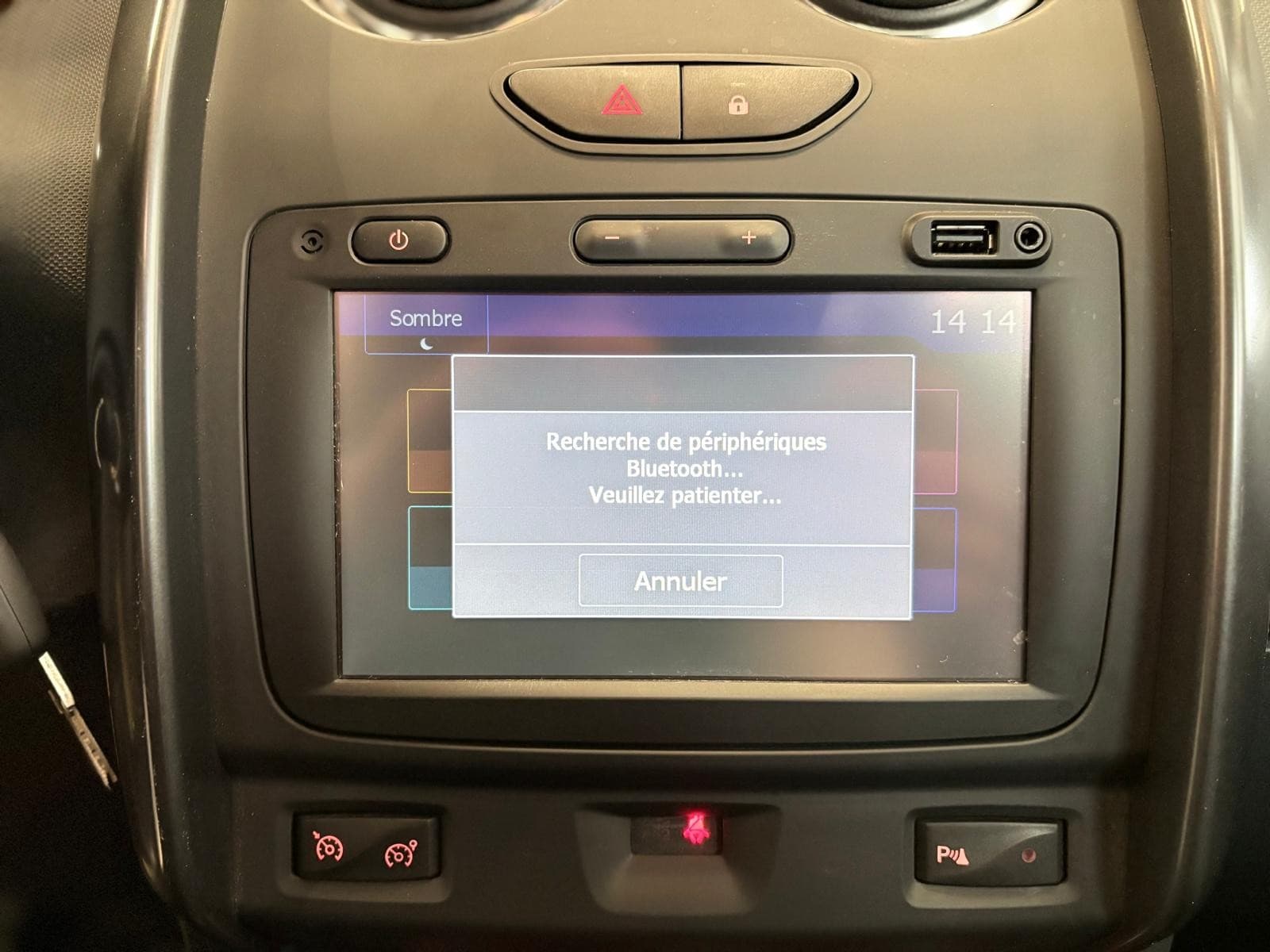 DACIA DUSTER TCe 125cv 4x4 Prestige Edition 2016 / Attelage / GPS / Camera — photo 11