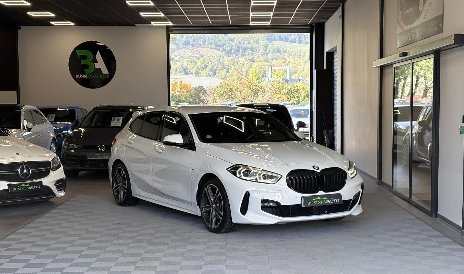 BMW SERIE 1 118i 136 ch DKG7 M Sport — photo 2