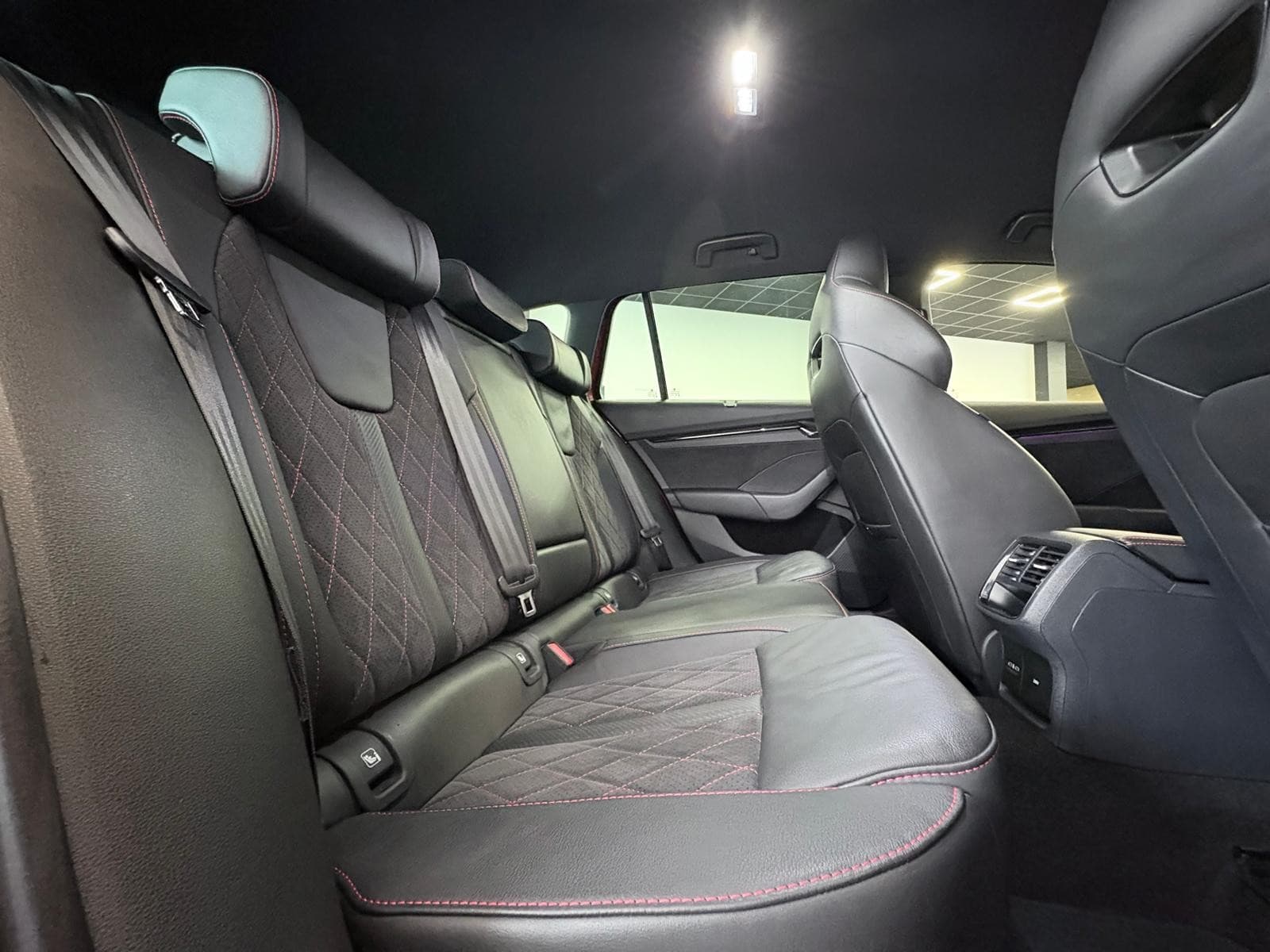 SKODA OCTAVIA 2.0 TDI 200 ch DSG7 4x4 RS — photo 4