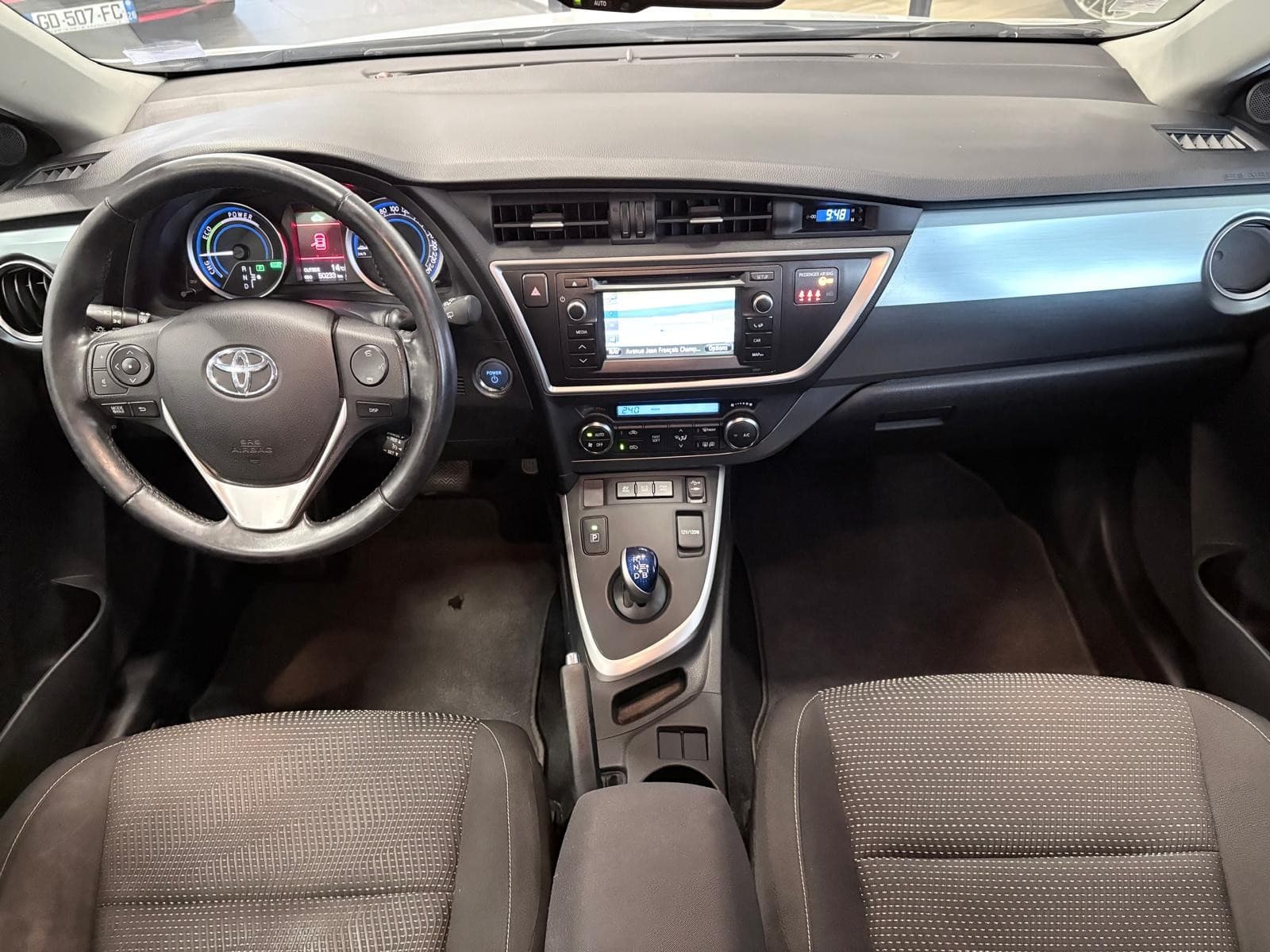 TOYOTA AURIS Hybride 136h Dynamic 15" — photo 3