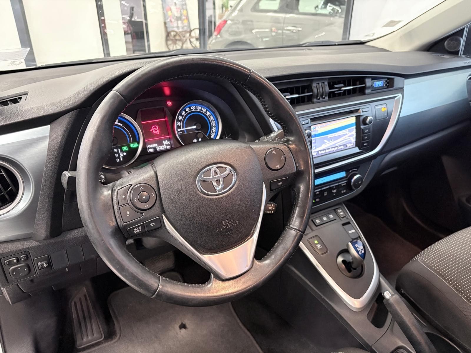 TOYOTA AURIS Hybride 136h Dynamic 15" — photo 6