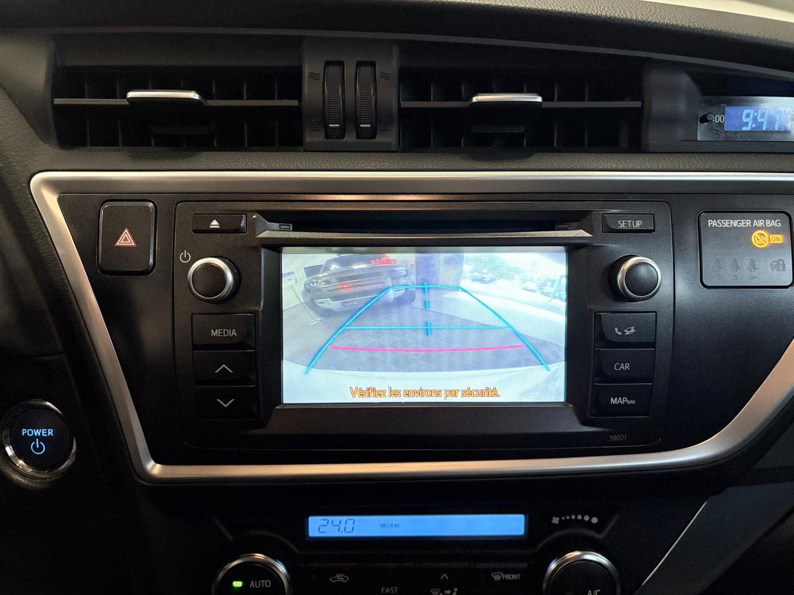TOYOTA AURIS Hybride 136h Dynamic 15" — photo 7