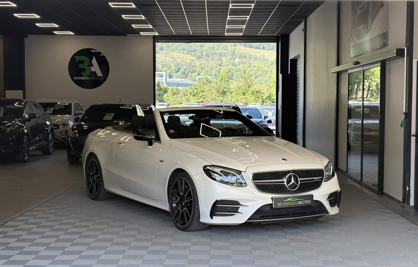 MERCEDES CLASSE E 53 AMG EQBoost 9G SpeedShift 4-Matic+ — photo 4