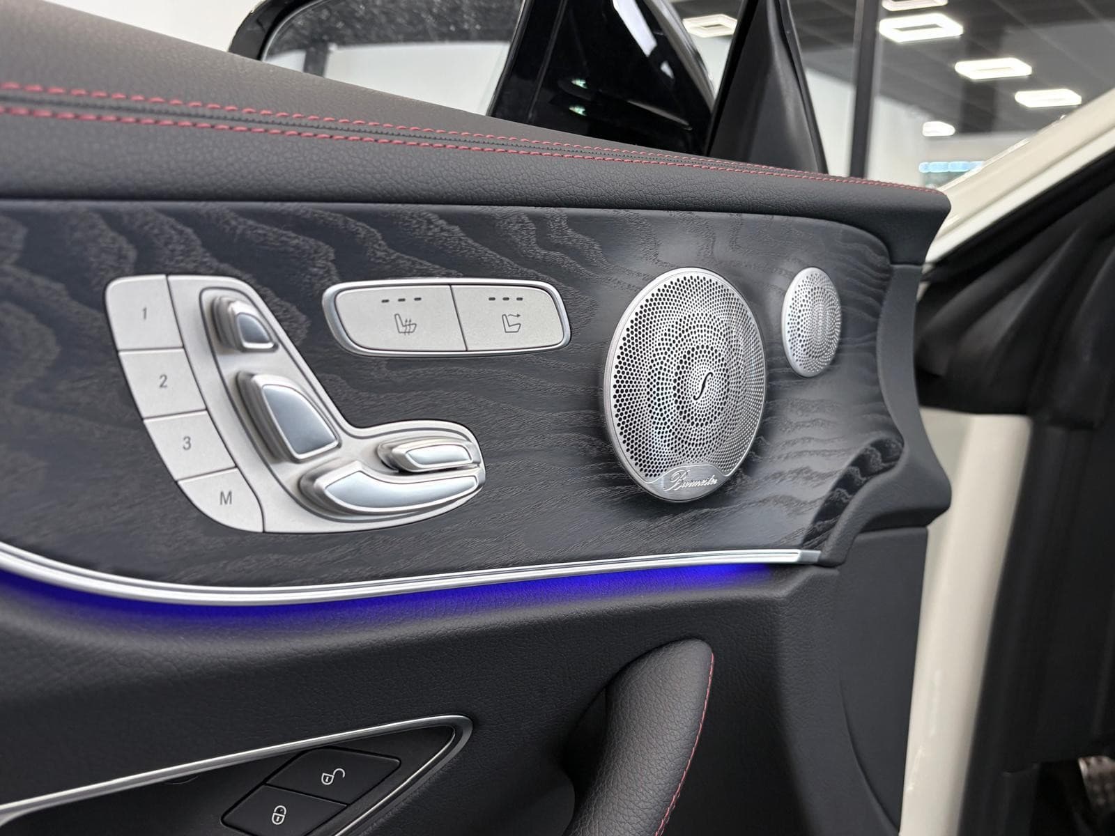 MERCEDES CLASSE E 53 AMG EQBoost 9G SpeedShift 4-Matic+ — photo 12