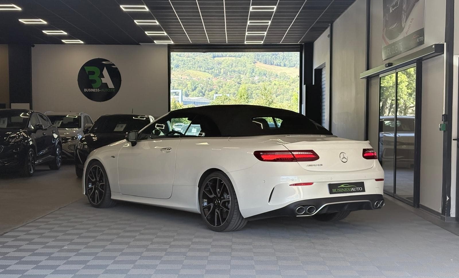 MERCEDES CLASSE E 53 AMG EQBoost 9G SpeedShift 4-Matic+ — photo 10