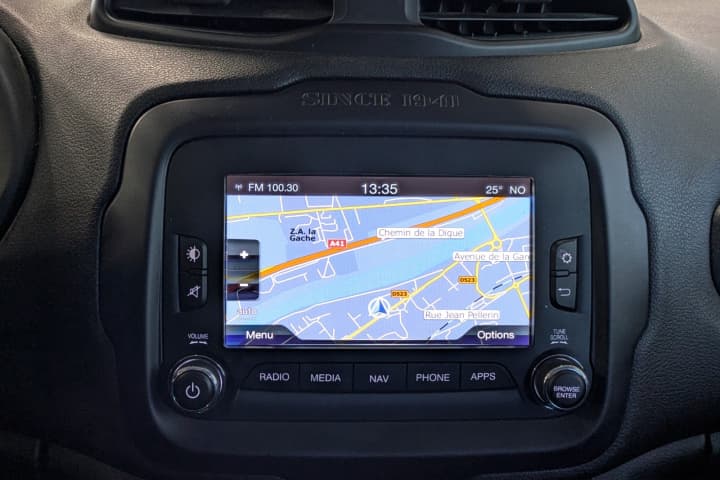 JEEP RENEGADE 1.6 MultiJet 120cv BVR6 Limited / Cuir / GPS — photo 12