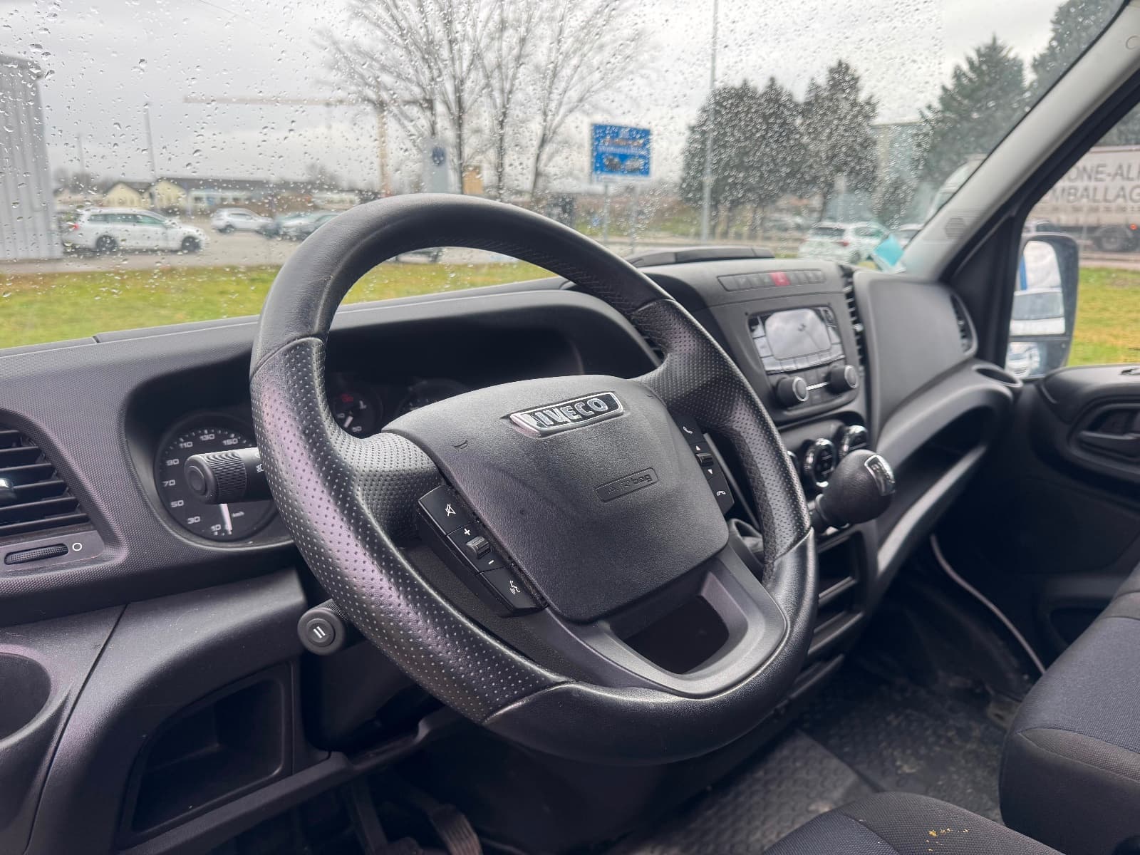 IVECO DAILY GN 35 C 14 V11 H2 QUAD-LEAF BVM6 — photo 3