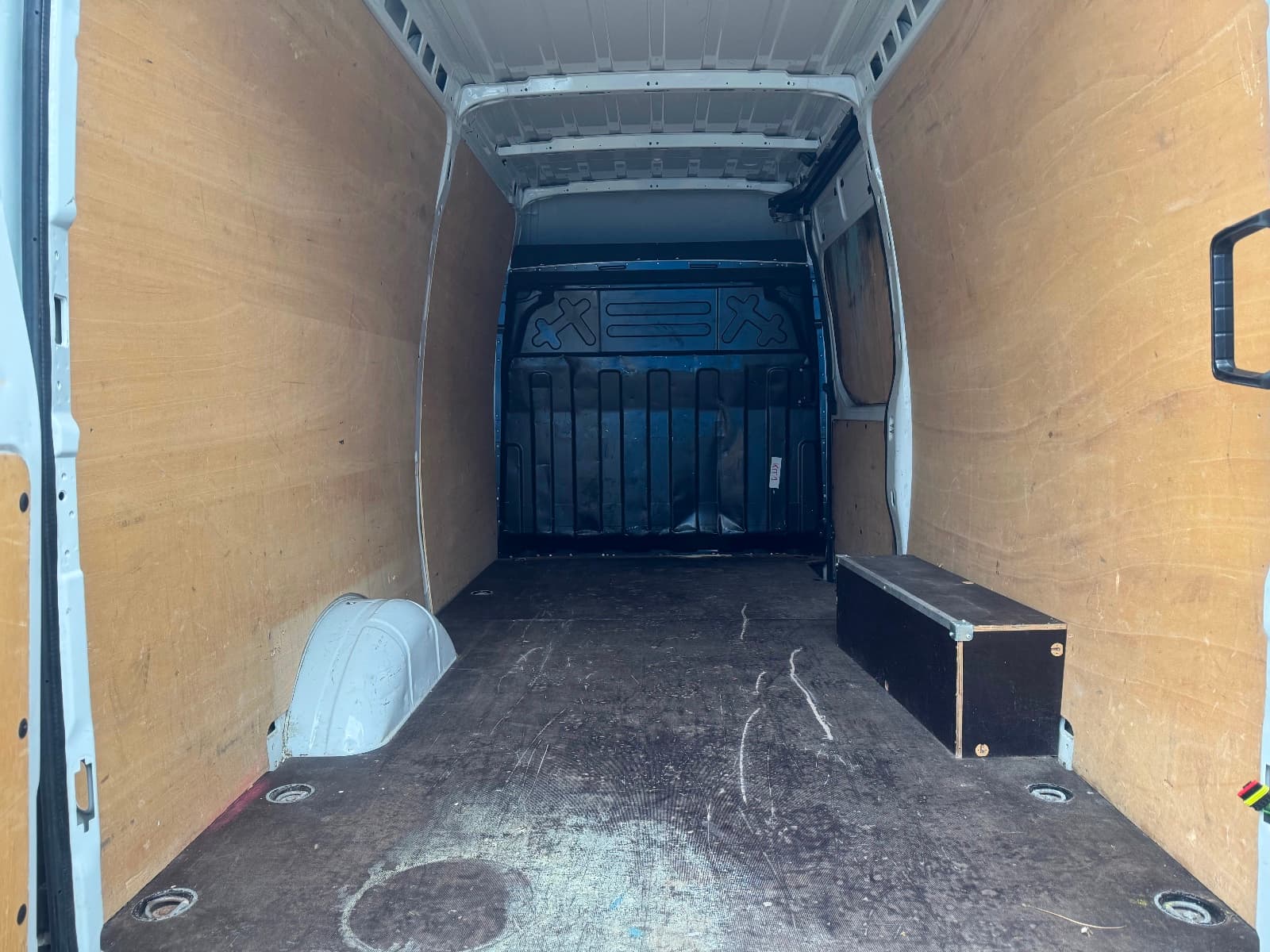 IVECO DAILY GN 35 C 14 V11 H2 QUAD-LEAF BVM6 — photo 10