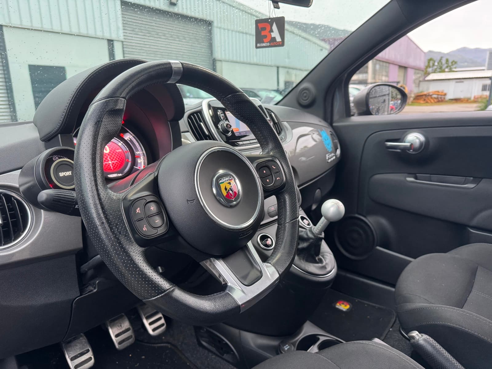 ABARTH 500 500 1.4 Turbo T-Jet 145cv BVM5 / Toit Ouvrant / GPS / Uconnect — photo 3