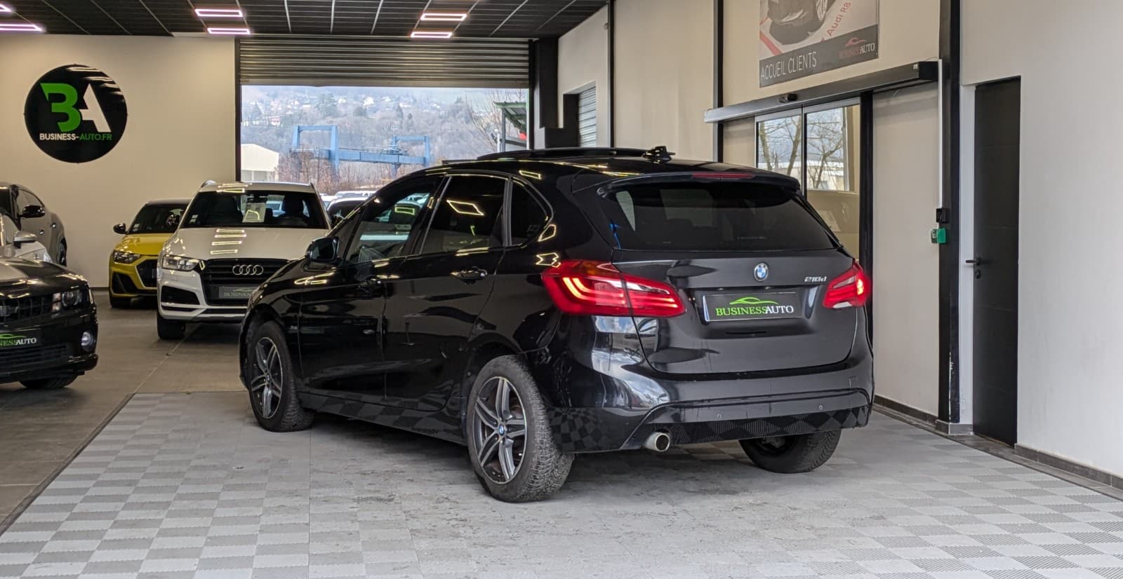 BMW SERIE 2 218d 150cv Lounge A Toit Ouvrant Camera — photo 10