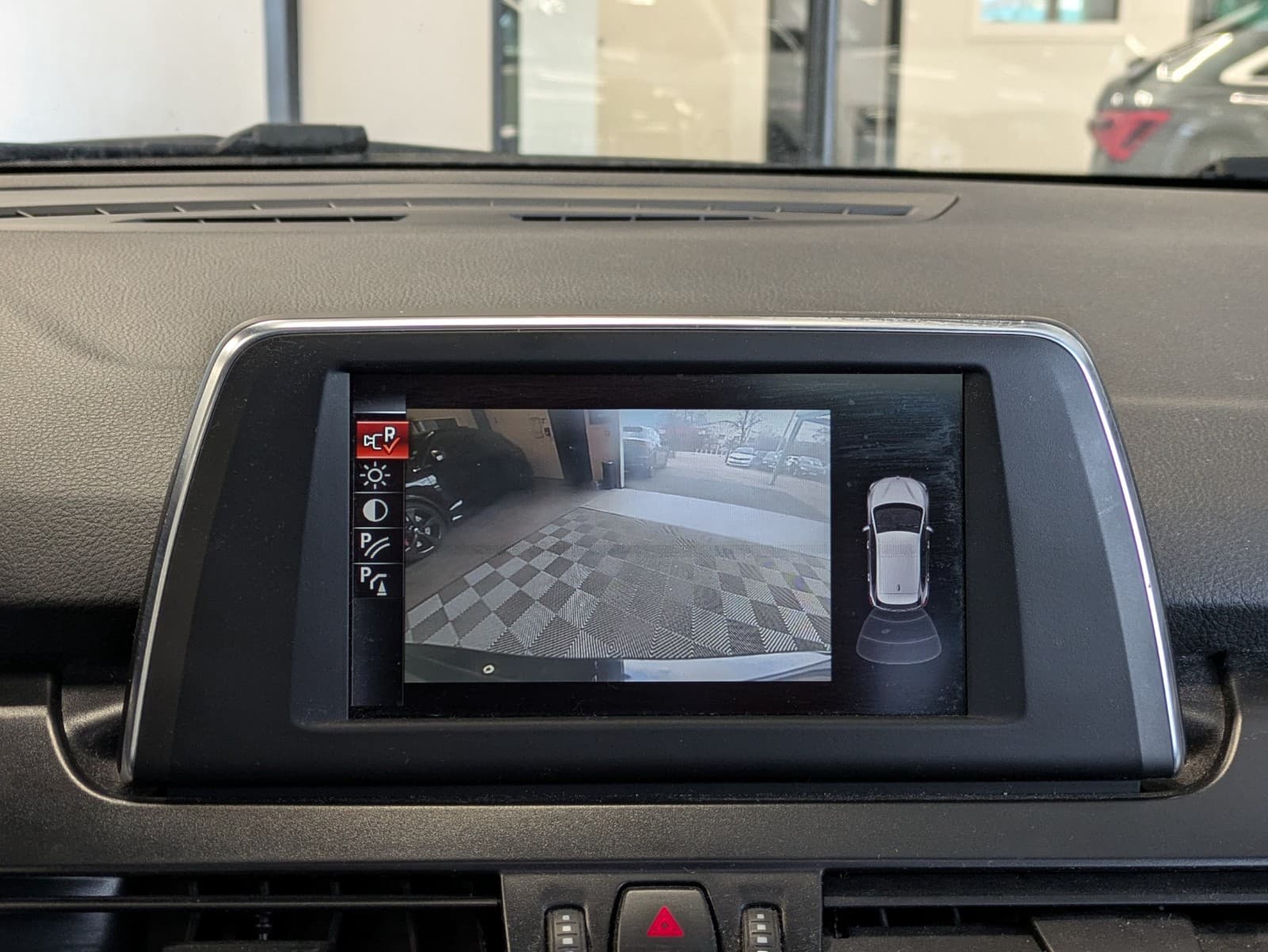 BMW SERIE 2 218d 150cv Lounge A Toit Ouvrant Camera — photo 7