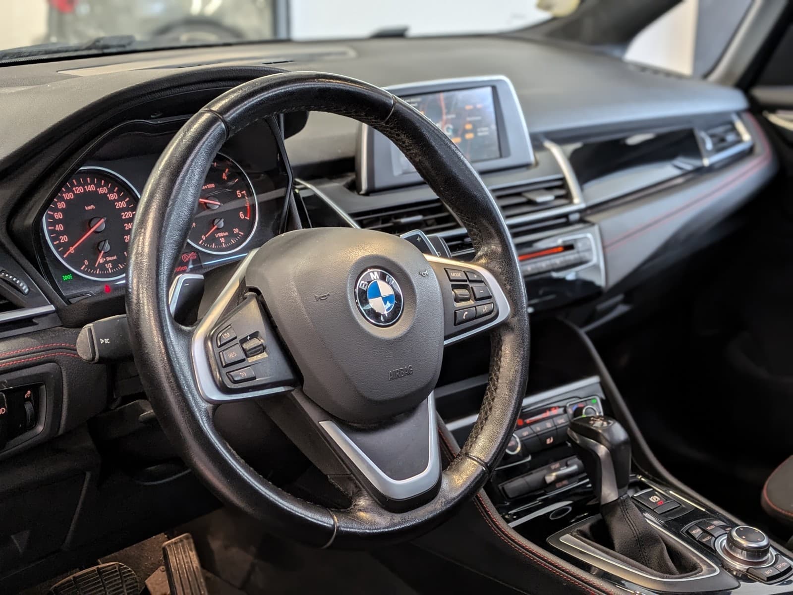 BMW SERIE 2 218d 150cv Lounge A Toit Ouvrant Camera — photo 6