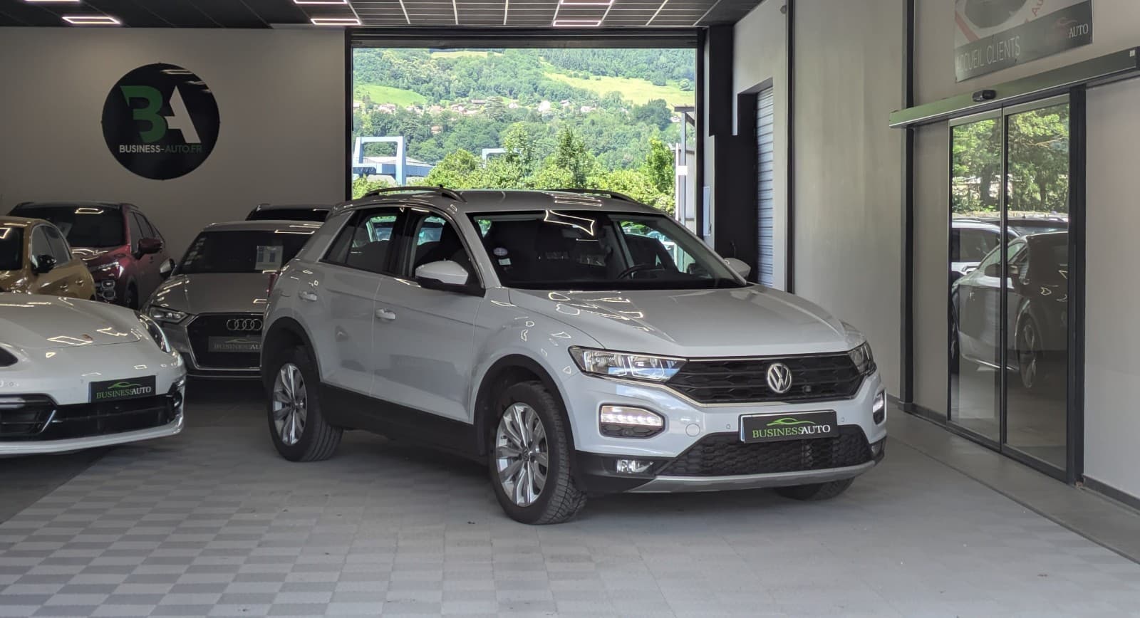 VOLKSWAGEN T-ROC 1.0 TSI 115cv Lounge / Camera / GPS / Crit'Air 1 — photo 2
