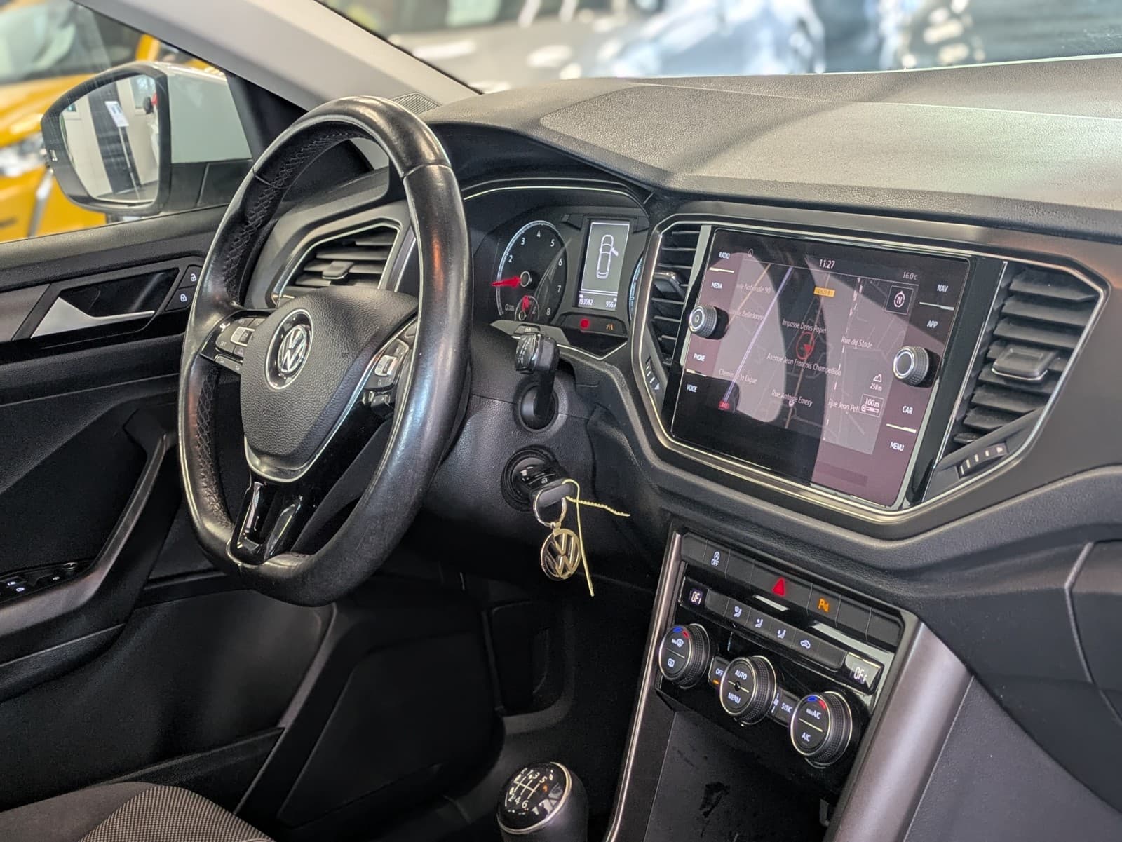 VOLKSWAGEN T-ROC 1.0 TSI 115cv Lounge / Camera / GPS / Crit'Air 1 — photo 6