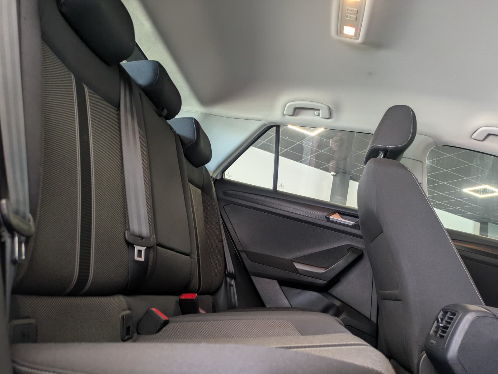 VOLKSWAGEN T-ROC 1.0 TSI 115cv Lounge / Camera / GPS / Crit'Air 1 — photo 4