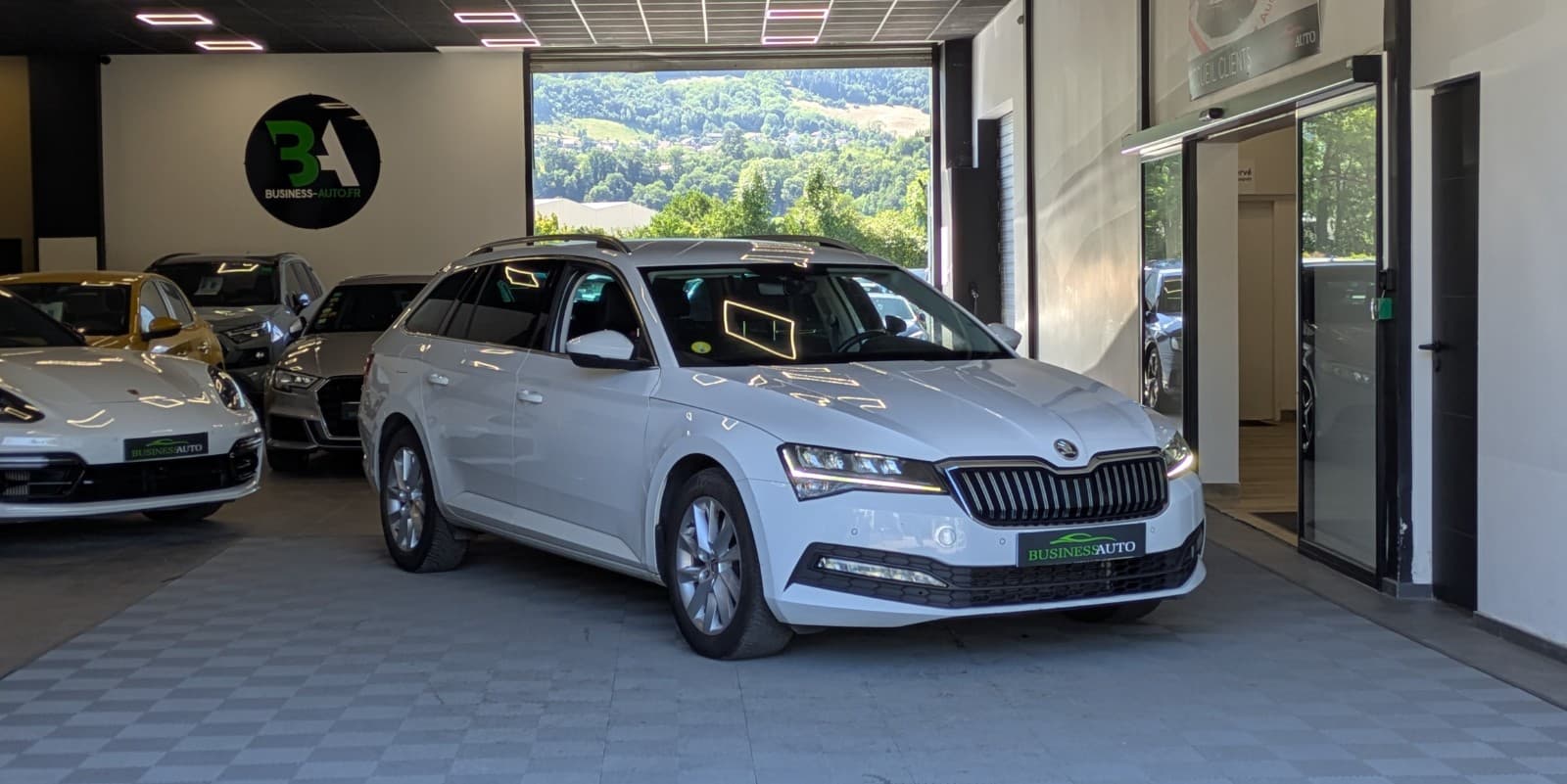 SKODA SUPERB 2.0 TDI 150 SCR DSG7 TVA Recupérable — photo 2