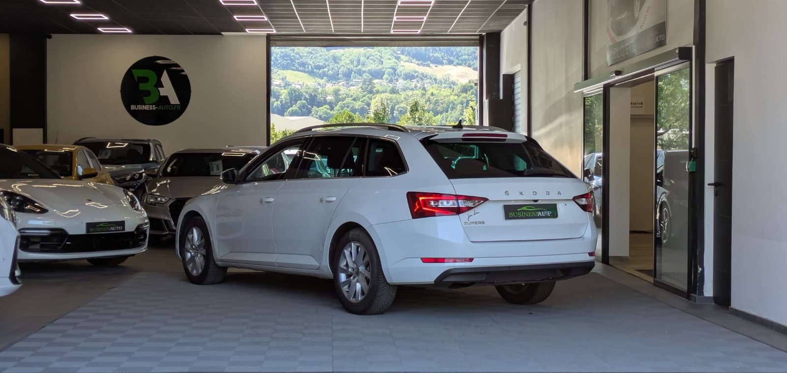 SKODA SUPERB 2.0 TDI 150 SCR DSG7 TVA Recupérable — photo 10