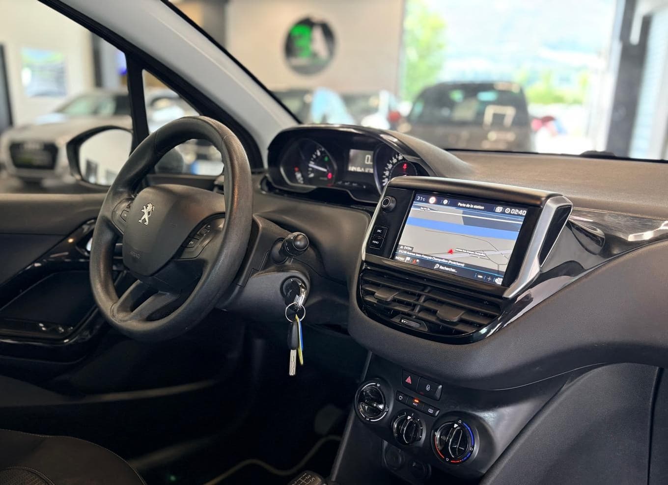 PEUGEOT 208 1.5 HDi 100cv S&S BVM6 Active / GPS / 5 Portes / Bluetooth — photo 6