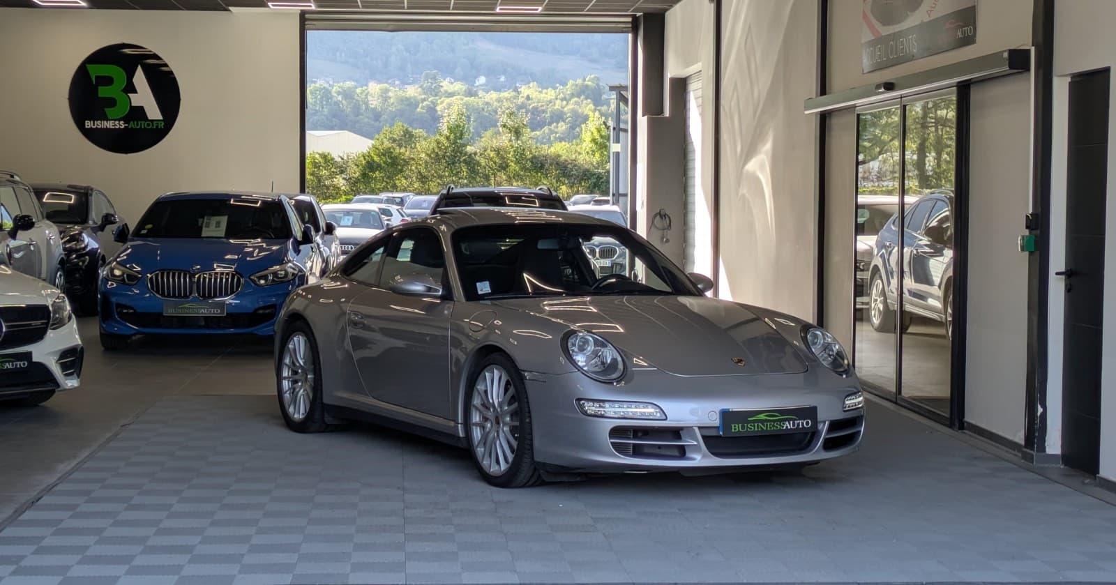 PORSCHE 911 4S 3.8i 355cv Boite Meca / Toit Ouvrant / Pack Chrono / État irréprochable / Historique limpide — photo 2