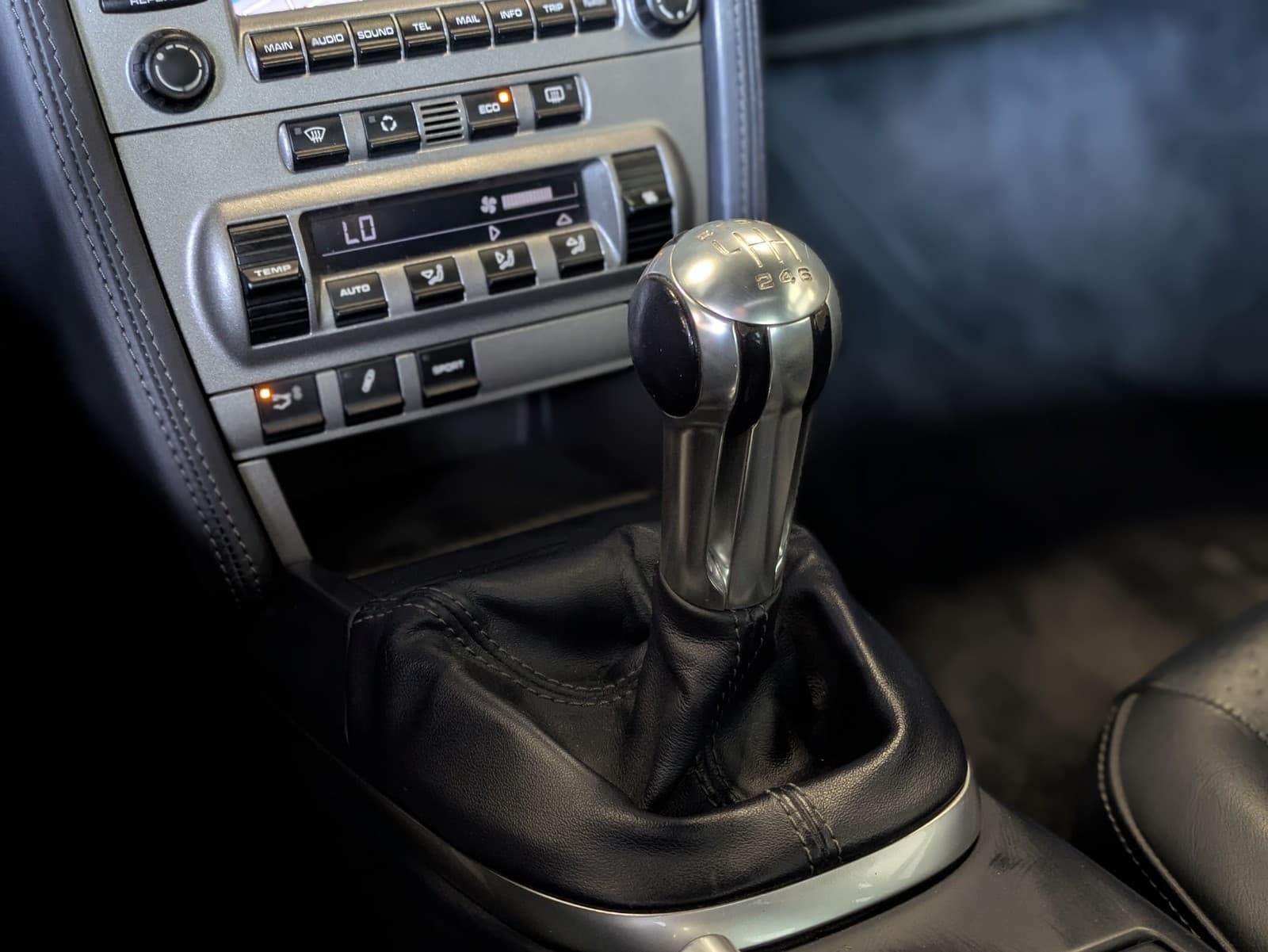 PORSCHE 911 4S 3.8i 355cv Boite Meca / Toit Ouvrant / Pack Chrono / État irréprochable / Historique limpide — photo 7