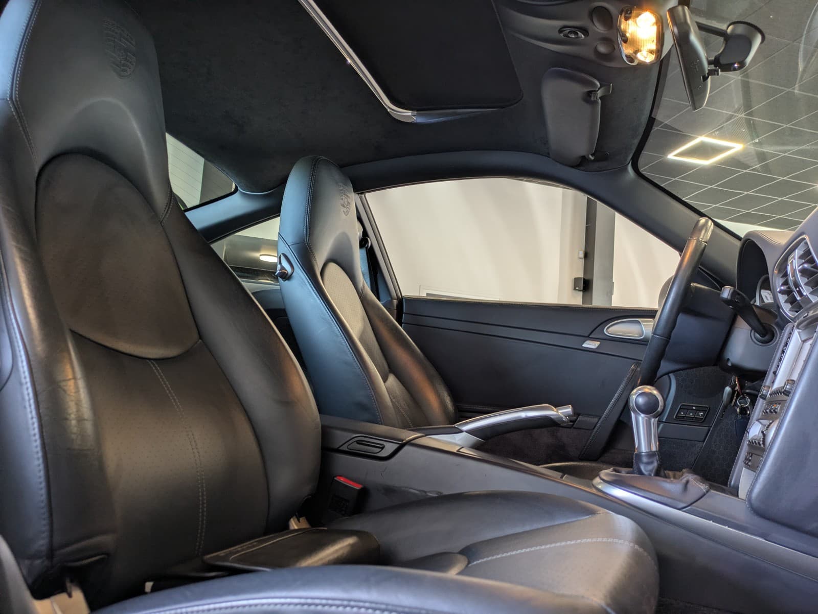 PORSCHE 911 4S 3.8i 355cv Boite Meca / Toit Ouvrant / Pack Chrono / État irréprochable / Historique limpide — photo 4