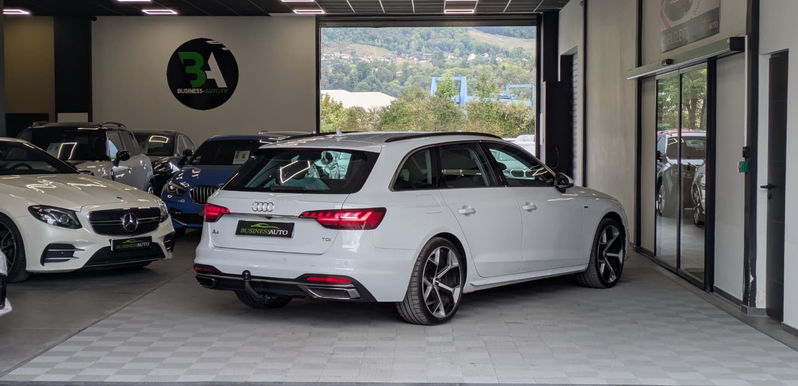 AUDI A4 30 TDI 136cv S tronic 7 Business Line / Camera / GPS / Drive select — photo 8