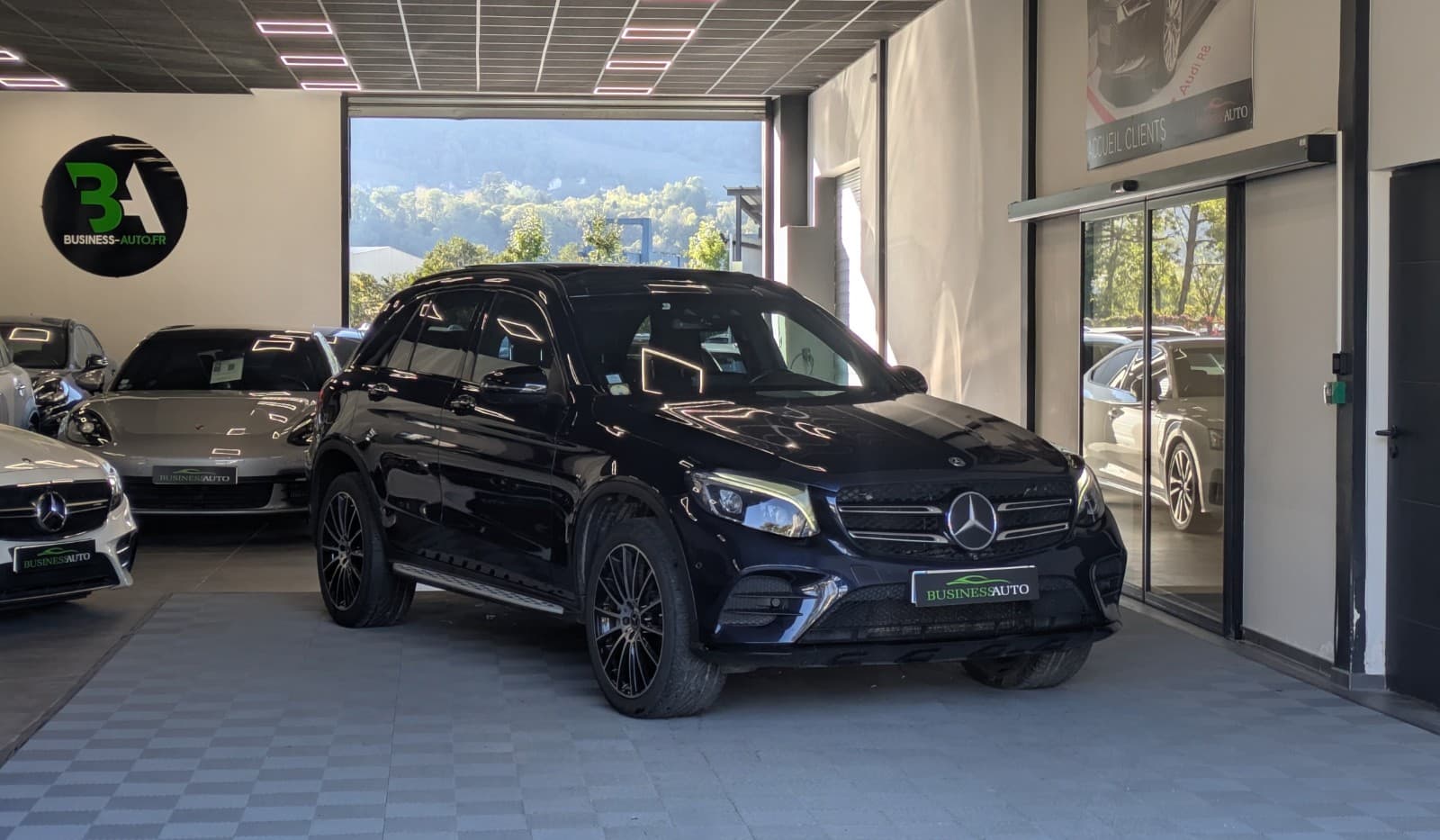 MERCEDES GLC Classe 250d 9G-Tronic 4Matic Fascination AMG / Toit Ouvrant / GPS / Camera 360 — photo 2