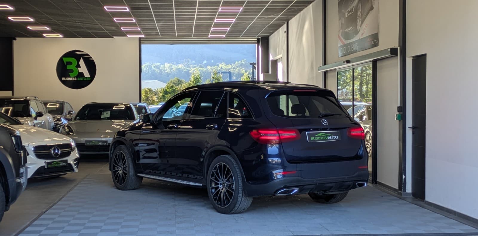 MERCEDES GLC Classe 250d 9G-Tronic 4Matic Fascination AMG / Toit Ouvrant / GPS / Camera 360 — photo 10
