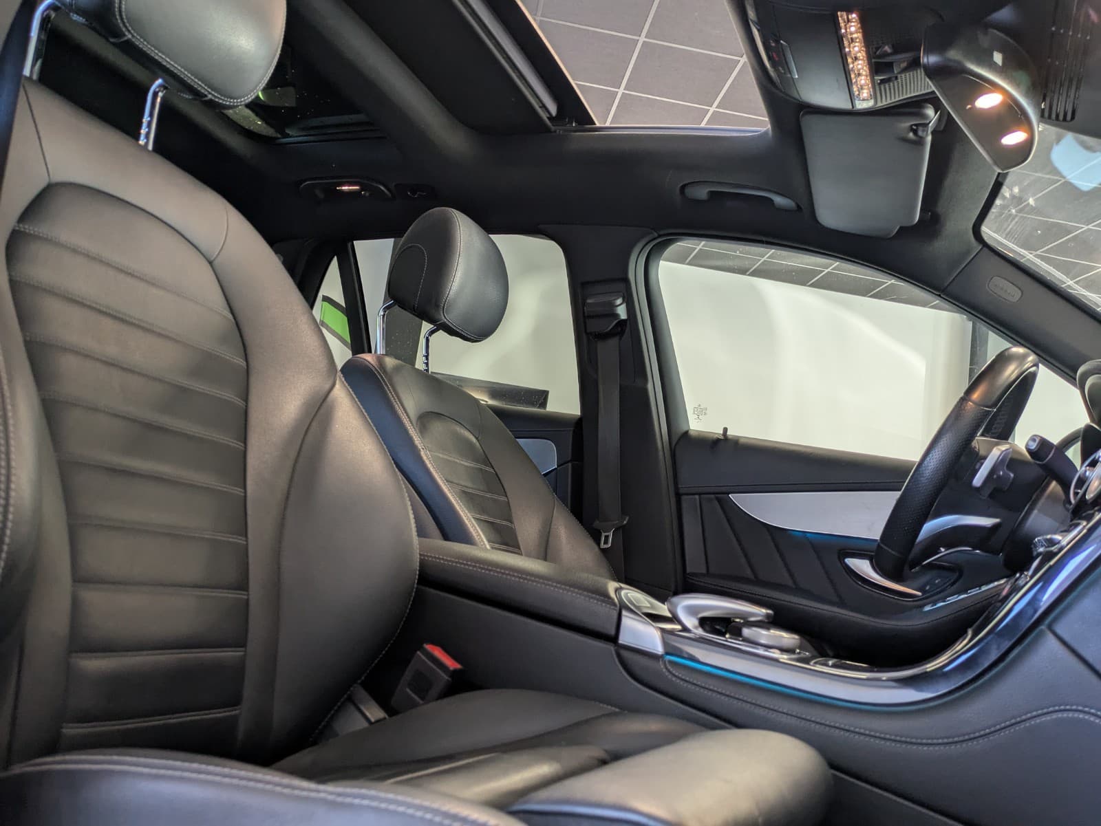 MERCEDES GLC Classe 250d 9G-Tronic 4Matic Fascination AMG / Toit Ouvrant / GPS / Camera 360 — photo 5