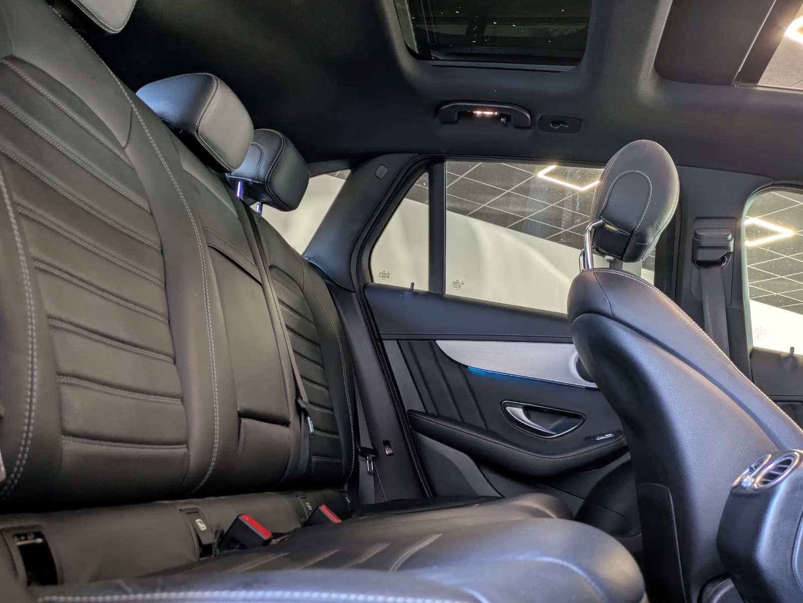 MERCEDES GLC Classe 250d 9G-Tronic 4Matic Fascination AMG / Toit Ouvrant / GPS / Camera 360 — photo 4