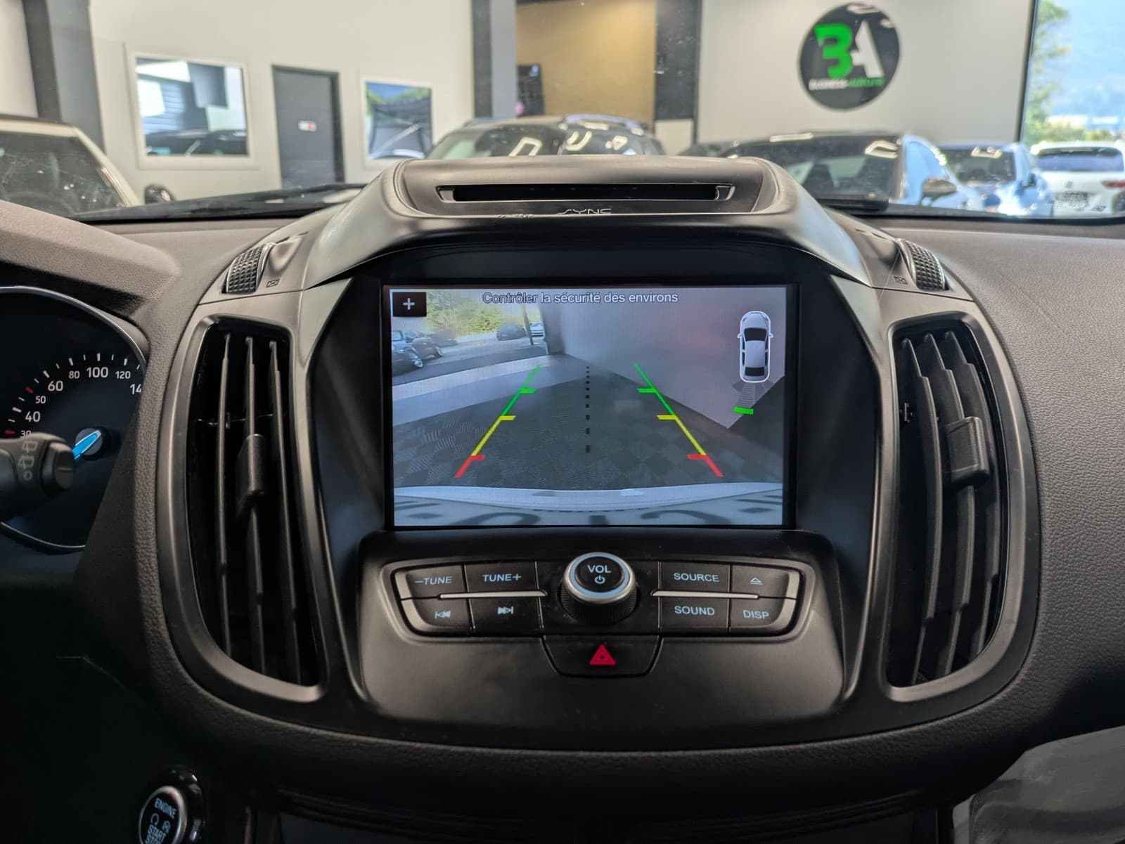 FORD KUGA 1.5 TDCi 120 S&S 4x2 Powershift Titanium — photo 8