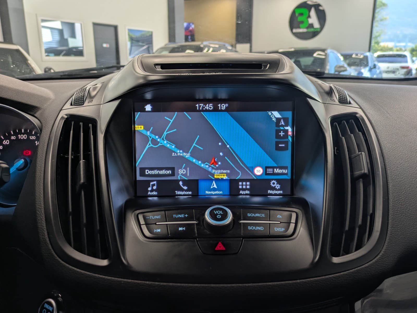 FORD KUGA 1.5 TDCi 120 S&S 4x2 Powershift Titanium — photo 6