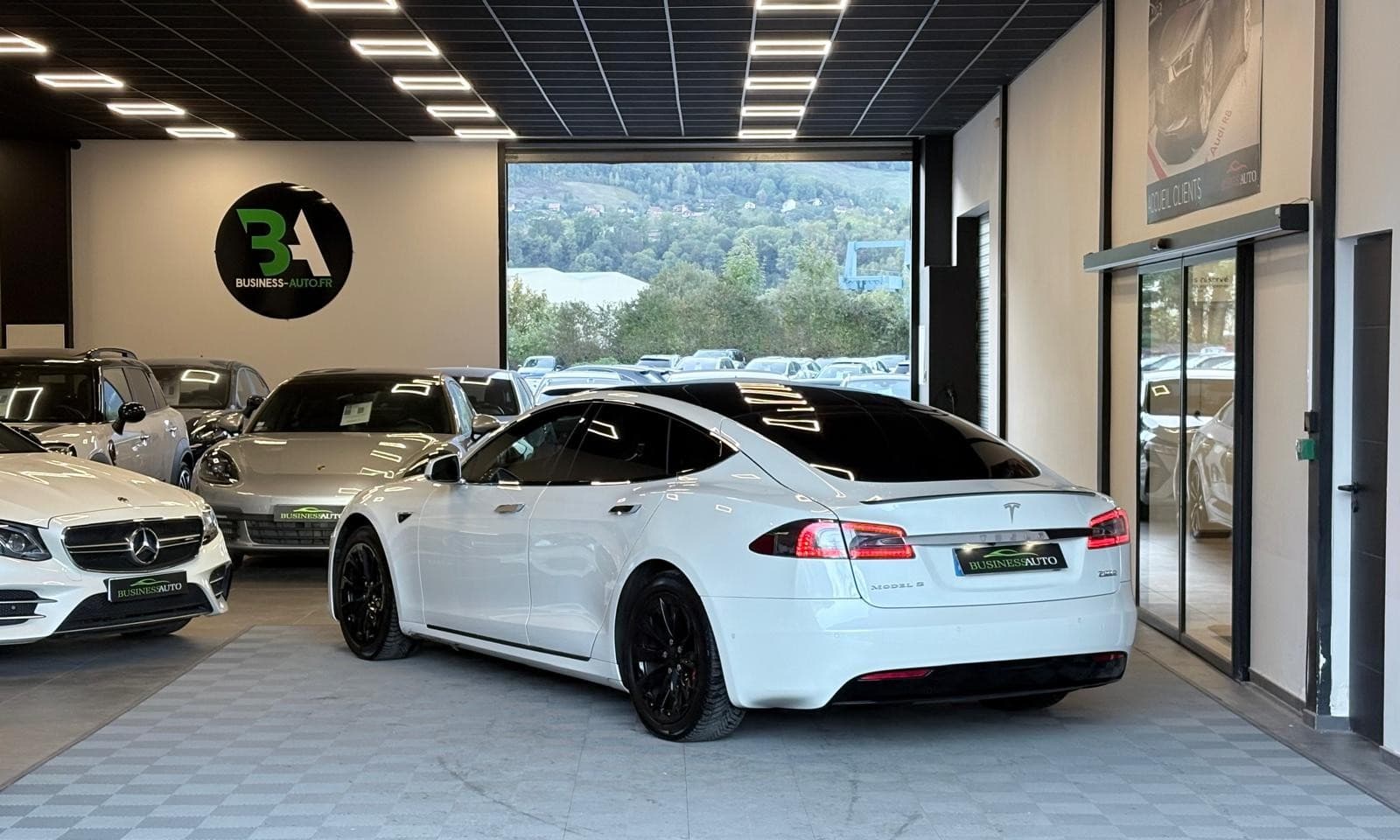 TESLA MODEL S Performance Dual Motor — photo 9