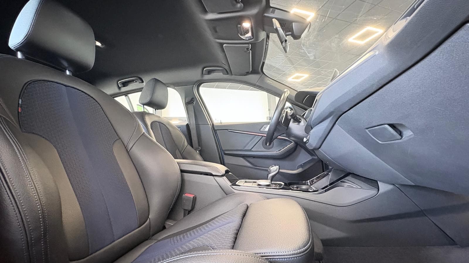 BMW SERIE 1 120d xDrive 190 ch BVA8 M Sport — photo 4
