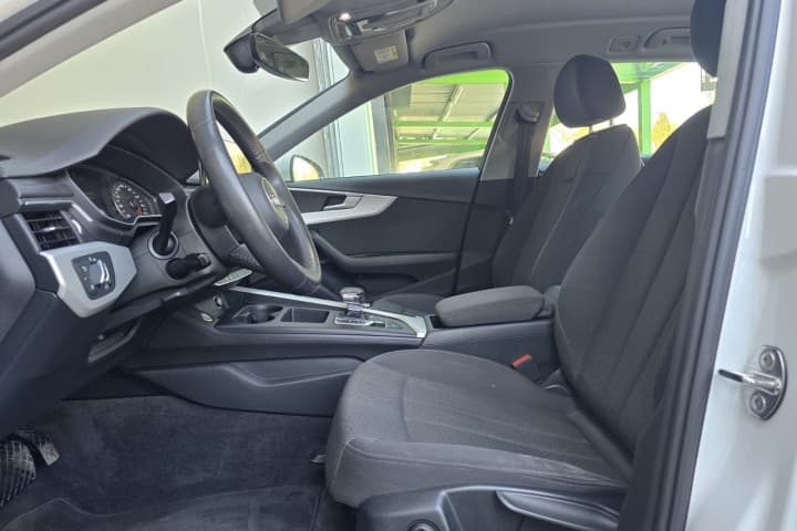 AUDI A4 30 TDI 136cv S tronic 7 Business Line / Camera / GPS / Drive select — photo 4
