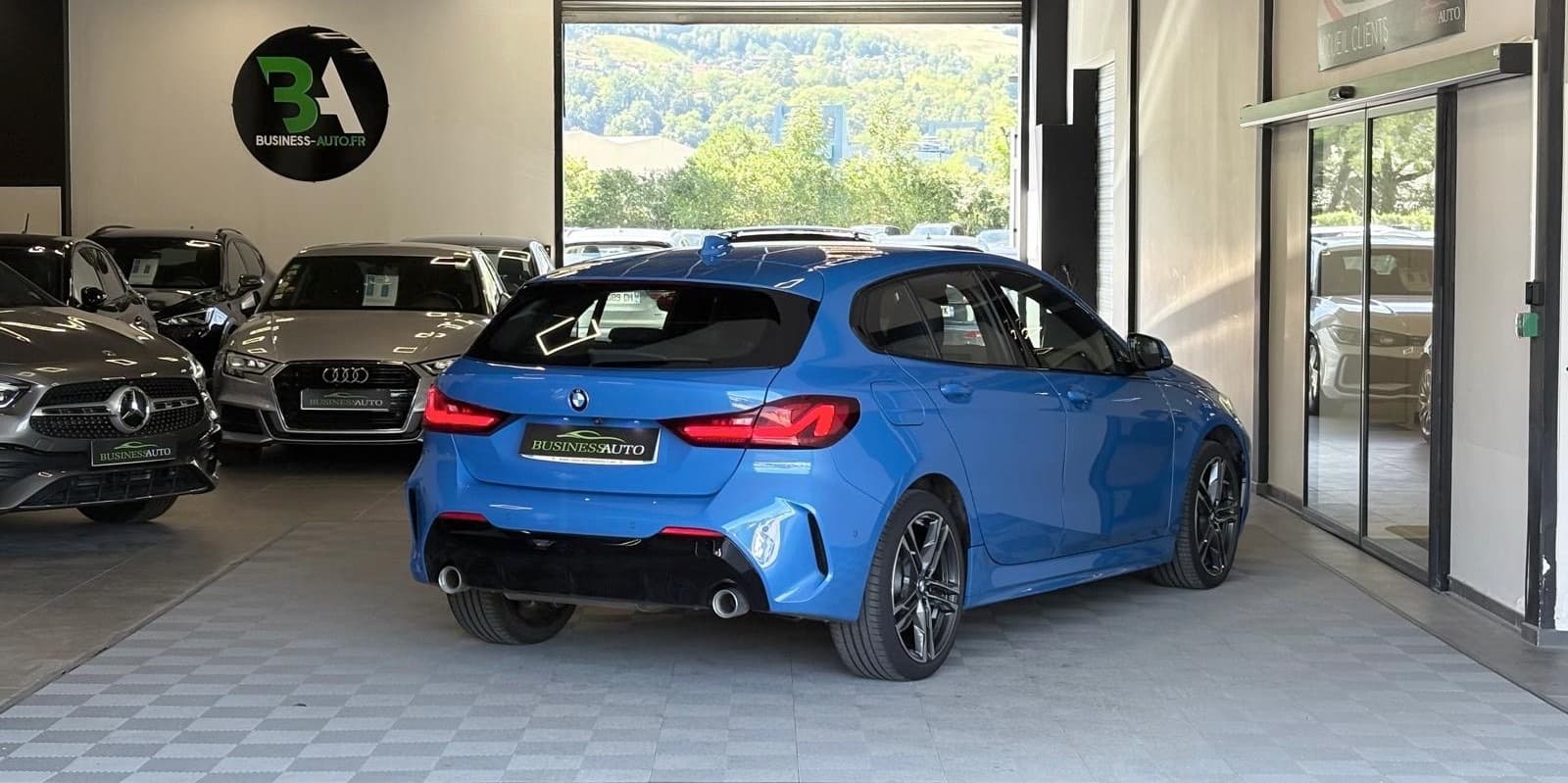 BMW SERIE 1 120d xDrive 190 ch BVA8 M Sport — photo 6