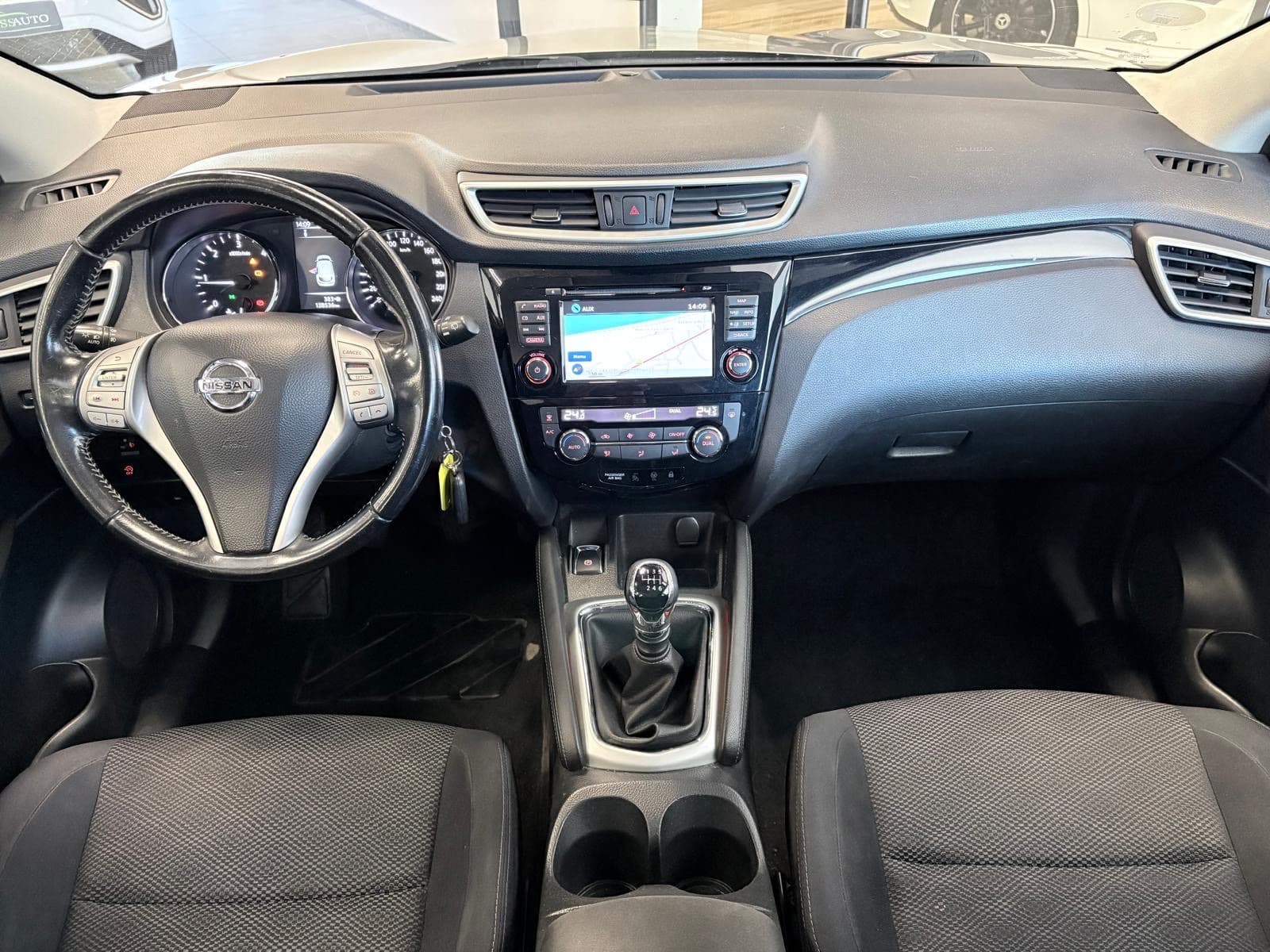 NISSAN QASHQAI 1.5 dCi 110cv Business Edition / GPS / Caméra 360 / Détecteur Lignes Blanches — photo 3