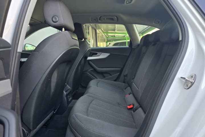 AUDI A4 30 TDI 136cv S tronic 7 Business Line / Camera / GPS / Drive select — photo 5