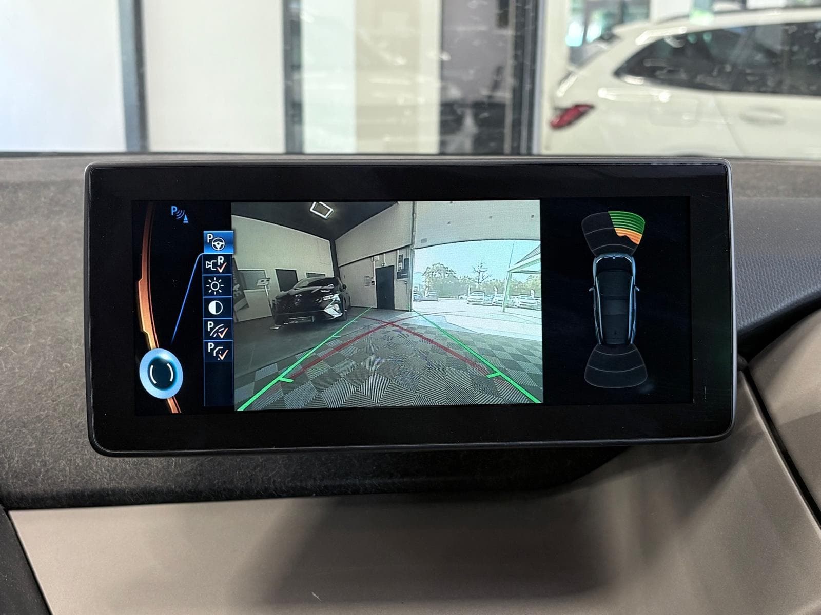 BMW I3 I01 170CV 1ST / GPS / Camera / Bluetooth — photo 11