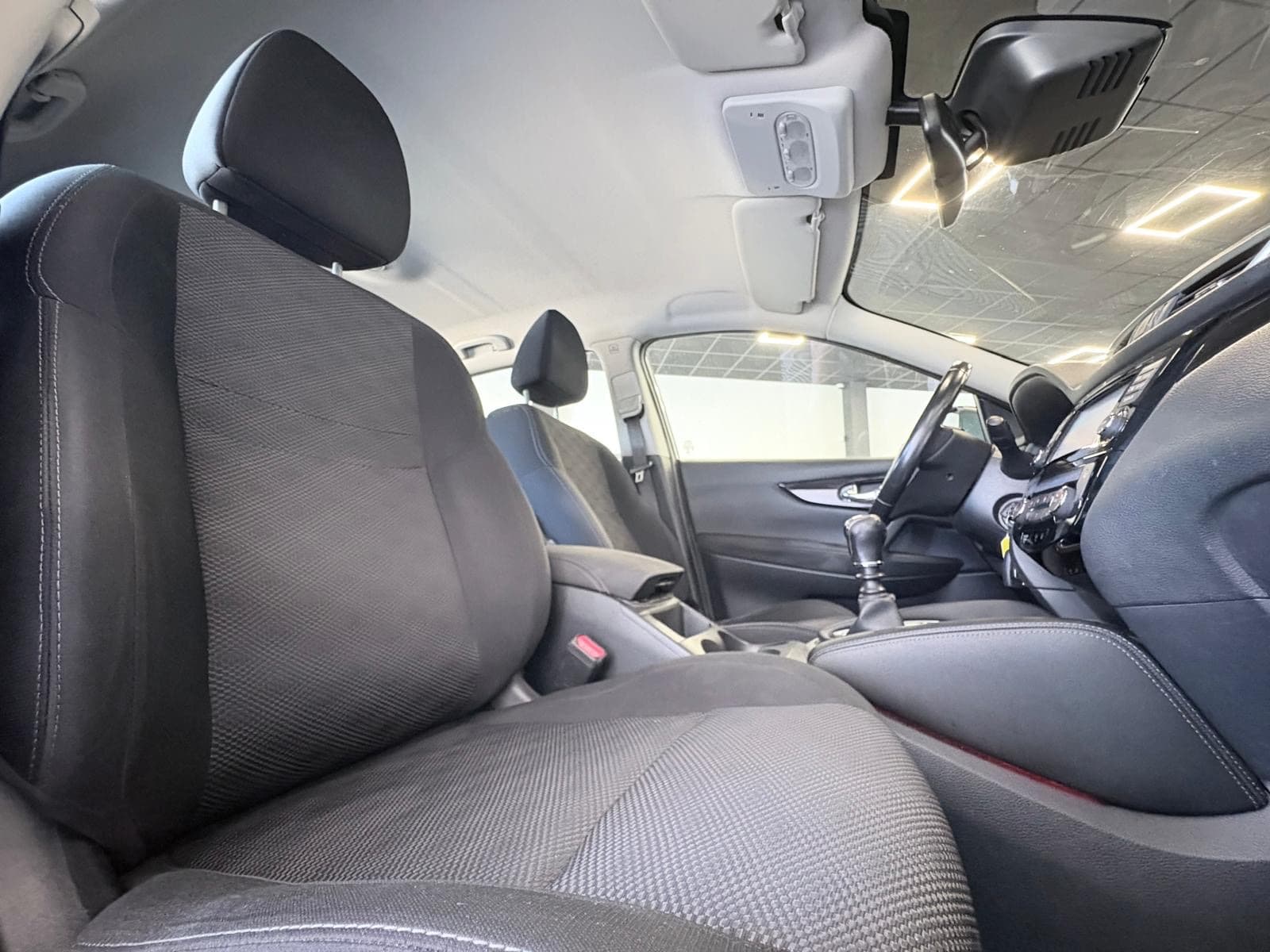 NISSAN QASHQAI 1.5 dCi 110cv Business Edition / GPS / Caméra 360 / Détecteur Lignes Blanches — photo 5